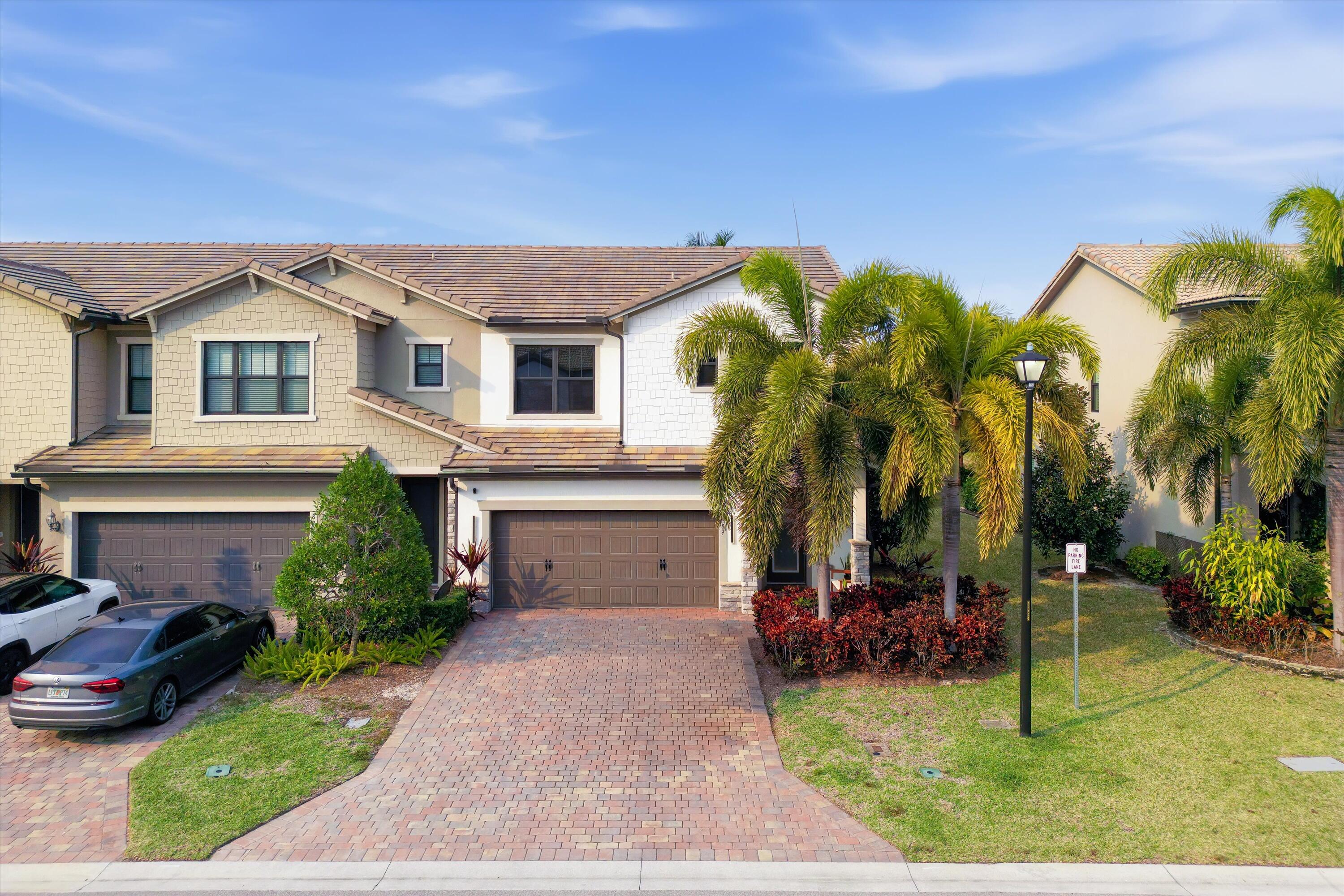 8289 Cadre Noir Road Lake Worth, FL 33467 - Photo 49 of 72 48-2047
