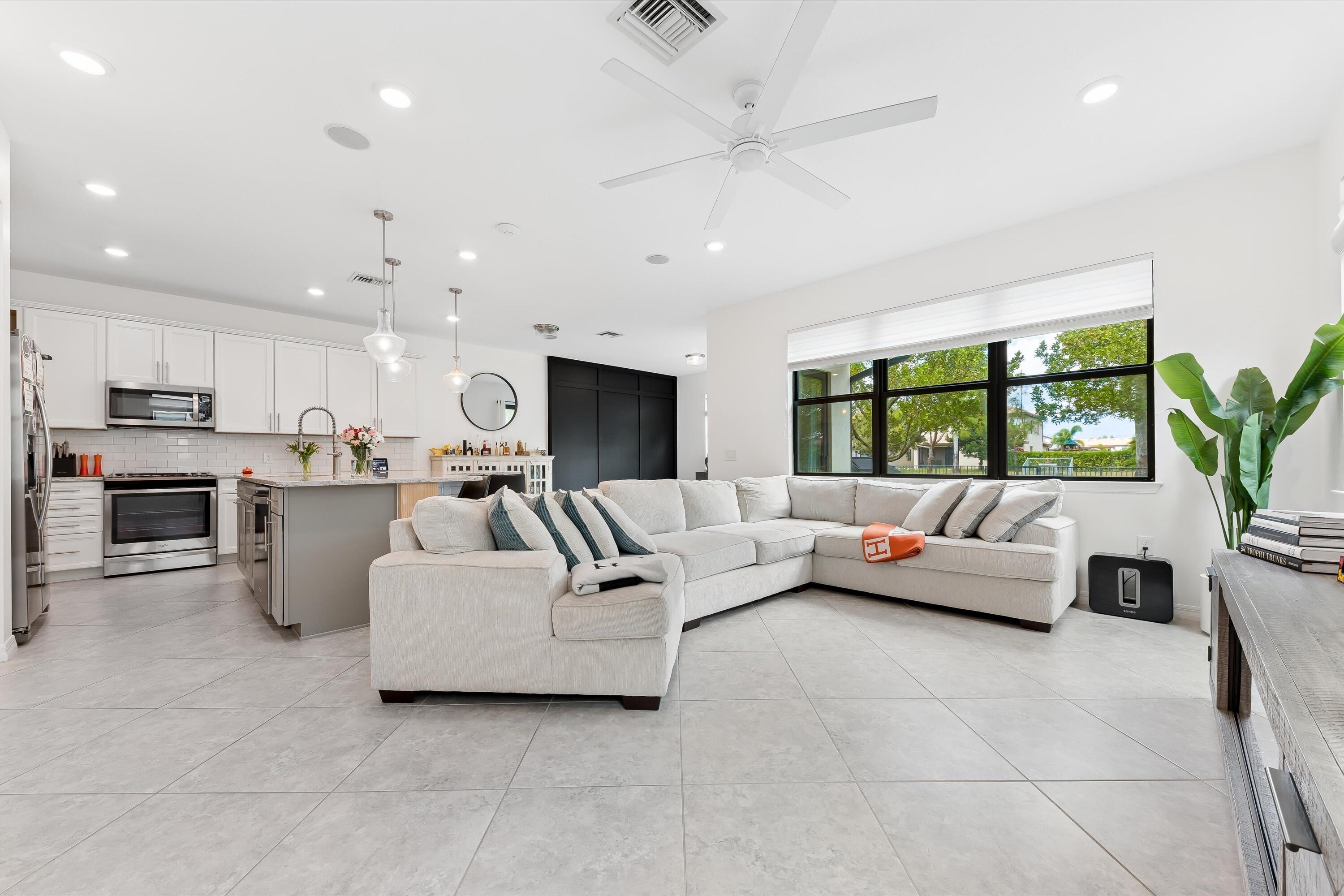 8289 Cadre Noir Road Lake Worth, FL 33467 - Photo 7 of 72 06-2006