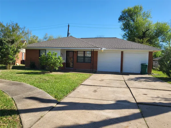 $1,400 | 804 Littlejohn Court, Pasadena, TX 77502