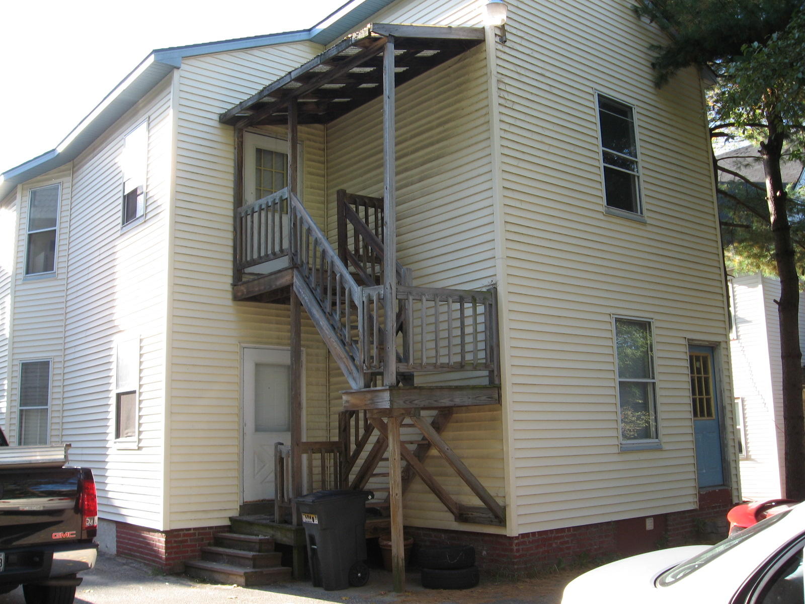 28 Howe Street Lewiston, ME 04240 - Photo 3 of 6 Howe 5