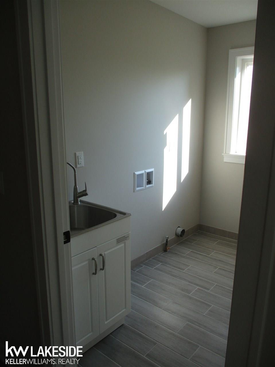 49700 Fuller Road New Baltimore, MI 48051 - Photo 5 of 35 50015633-4.JPG