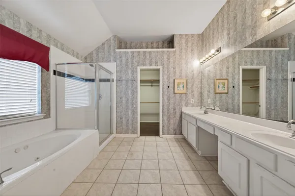 $2,695 | 3127 Edgewood Drive, Pearland, TX 77584
