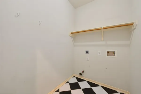 $2,695 | 3127 Edgewood Drive, Pearland, TX 77584