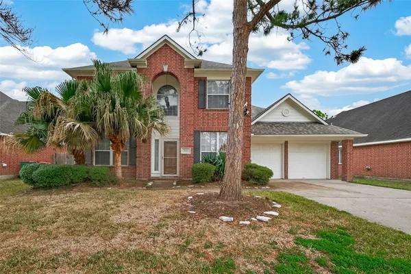 $2,595 | 3127 Edgewood Drive, Pearland, TX 77584