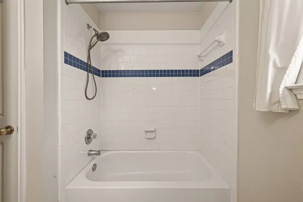 $2,595 | 3127 Edgewood Drive, Pearland, TX 77584