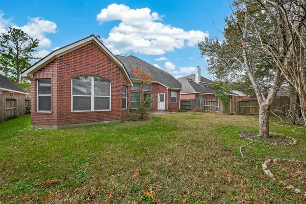 $2,595 | 3127 Edgewood Drive, Pearland, TX 77584