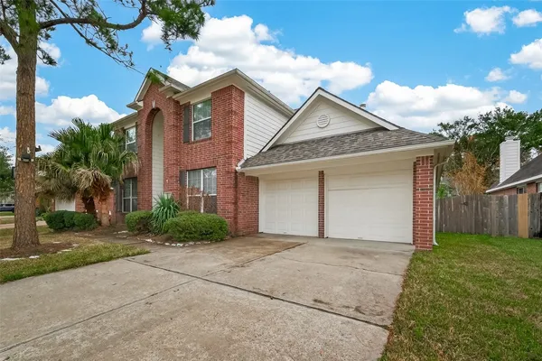 $2,595 | 3127 Edgewood Drive, Pearland, TX 77584