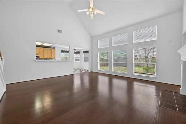 $2,595 | 3127 Edgewood Drive, Pearland, TX 77584