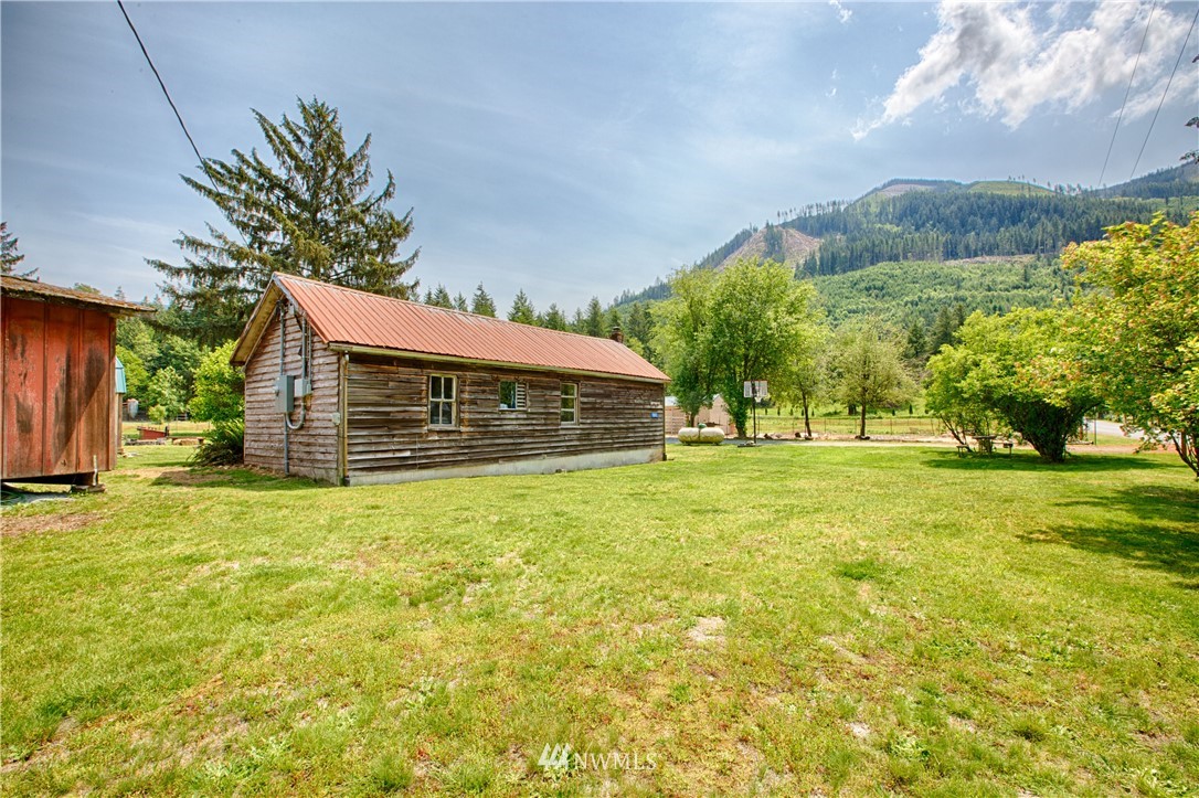 10813 Potts Road Sedro-Woolley, WA 98284 - Photo 3 of 23 Gallery Image 3