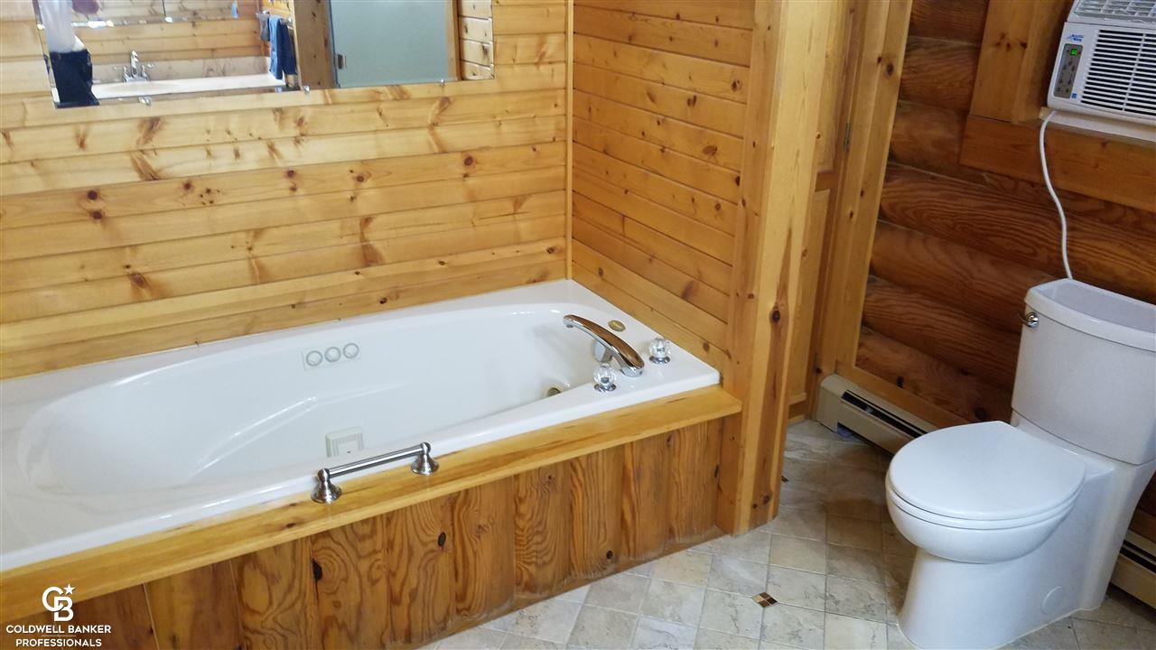 9475 Brandon Road Avoca, MI 48006 - Photo 14 of 44 This is another view of the master bath.