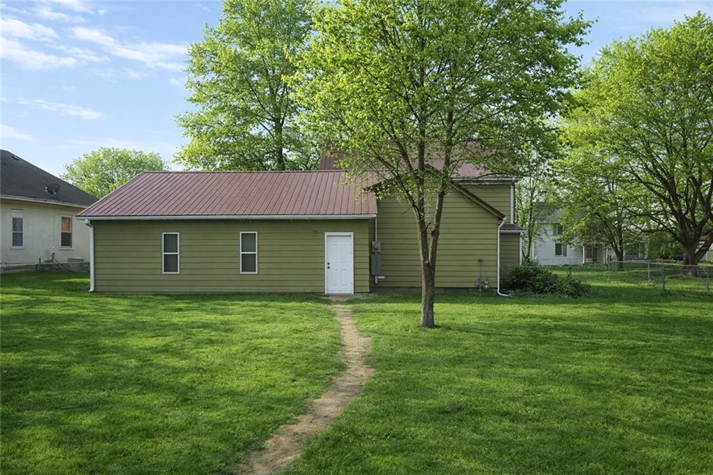 511 North Main Street Corder, MO 64021 - Photo 2 of 43