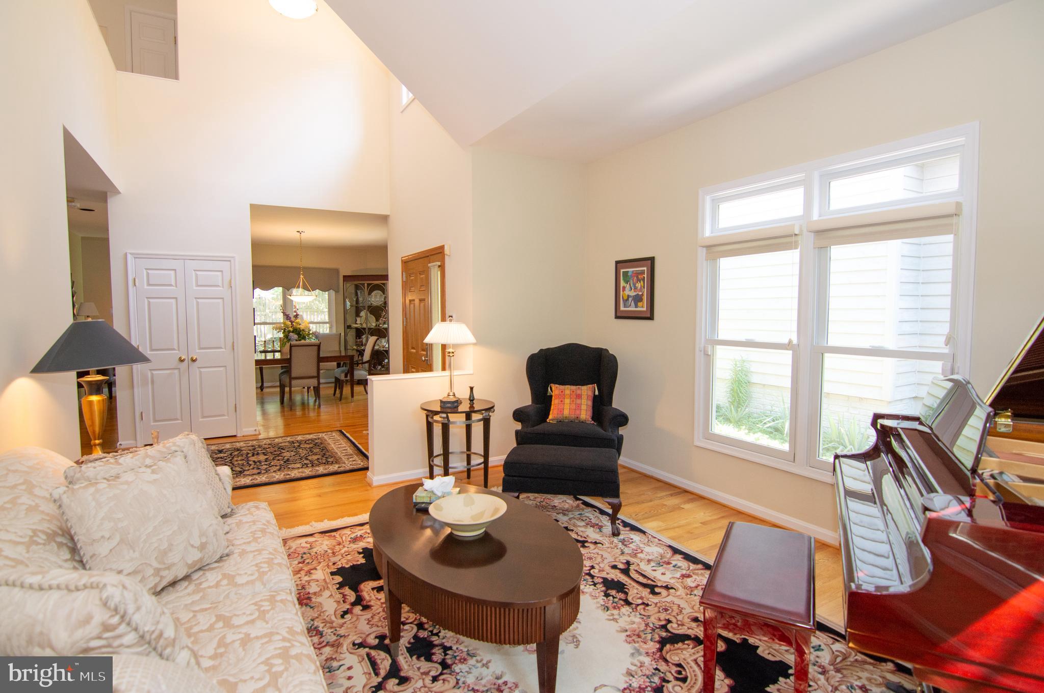 2007 Beacon Place Reston, VA 20191 - Photo 12 of 73 Living Room