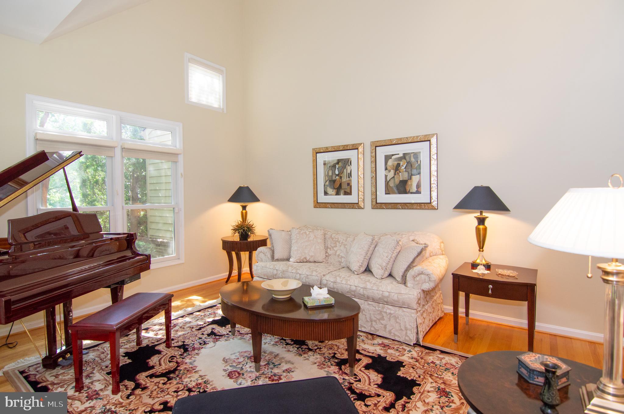 2007 Beacon Place Reston, VA 20191 - Photo 14 of 73 Living Room