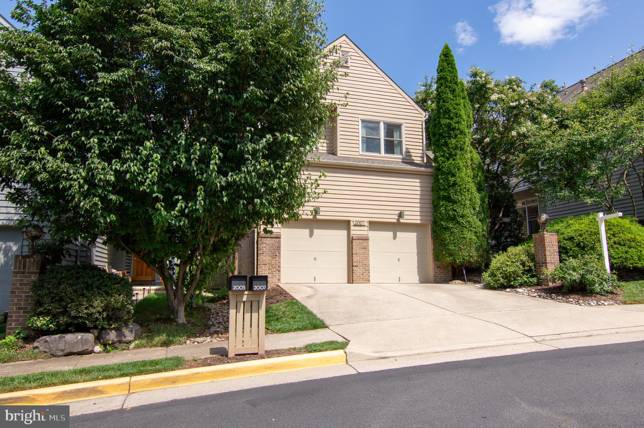 2007 Beacon Place Reston, VA 20191 - Photo 3 of 73 Exterior