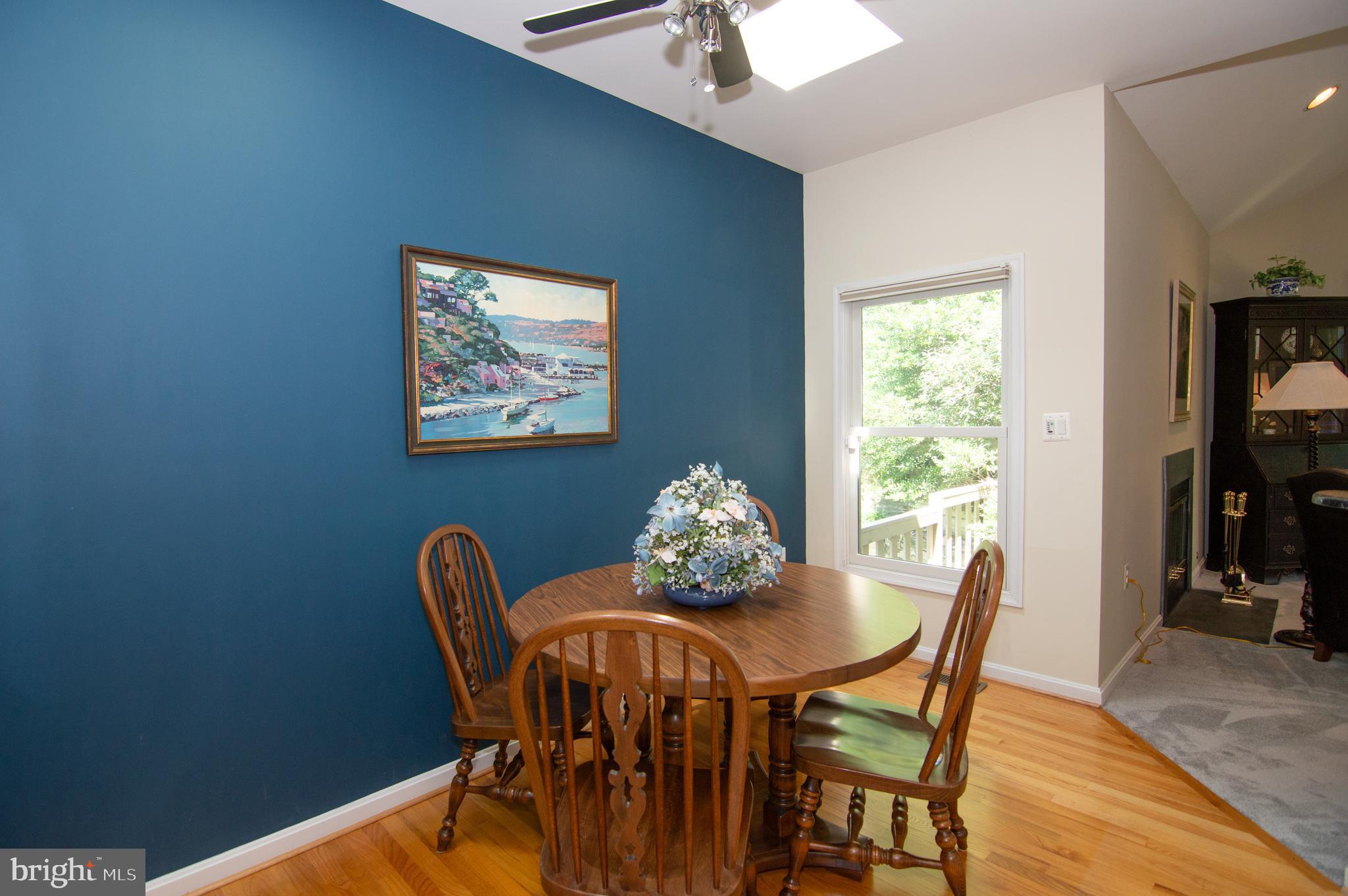 2007 Beacon Place Reston, VA 20191 - Photo 31 of 73 Breakfast Area w/ Skylight