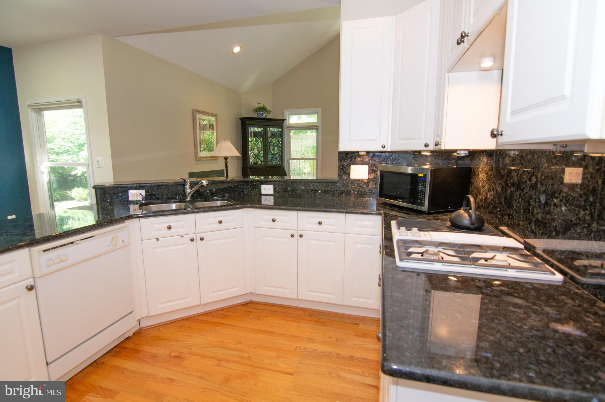 2007 Beacon Place Reston, VA 20191 - Photo 36 of 73 Kitchen
