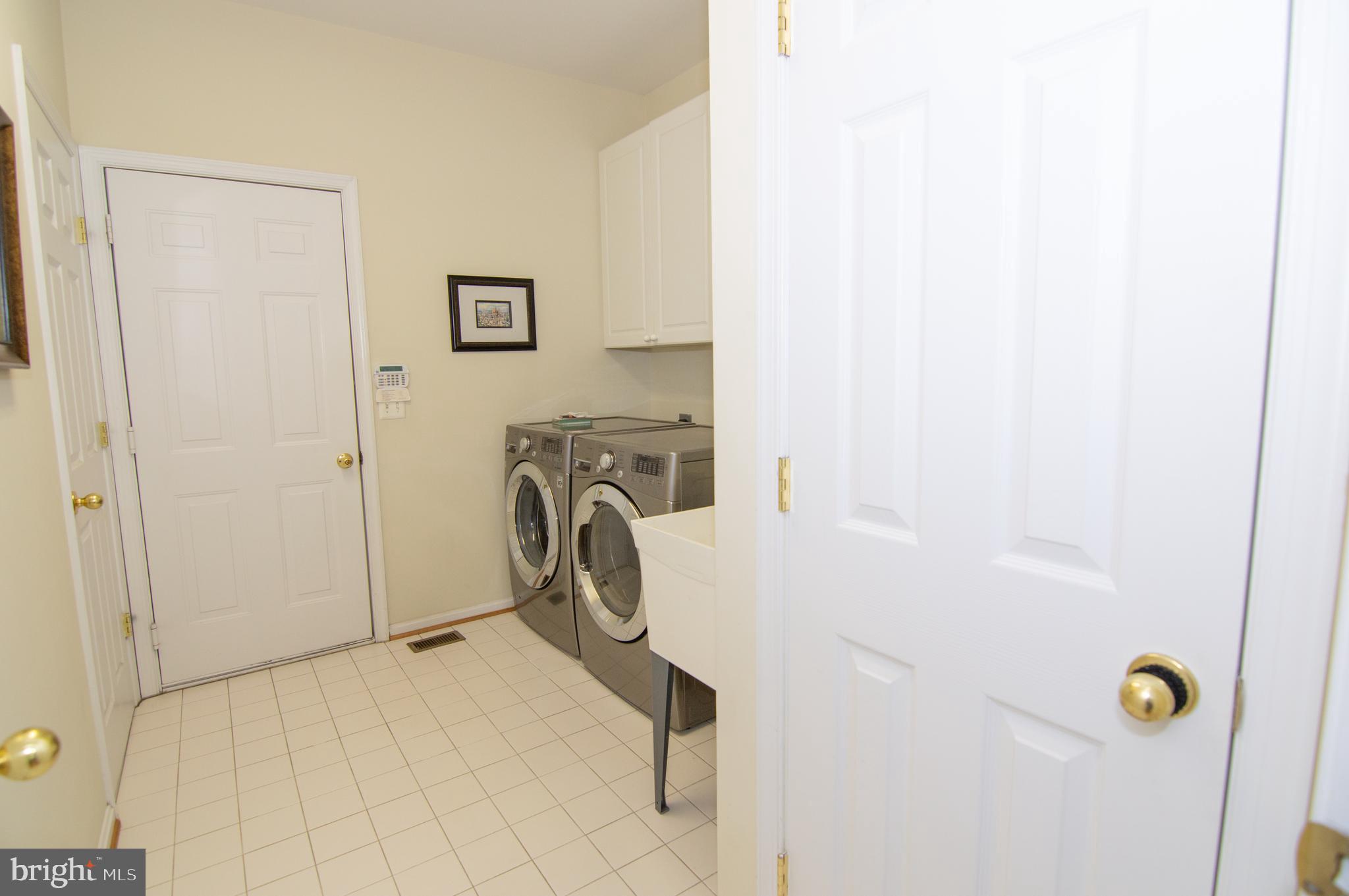 2007 Beacon Place Reston, VA 20191 - Photo 40 of 73 Laundry Room