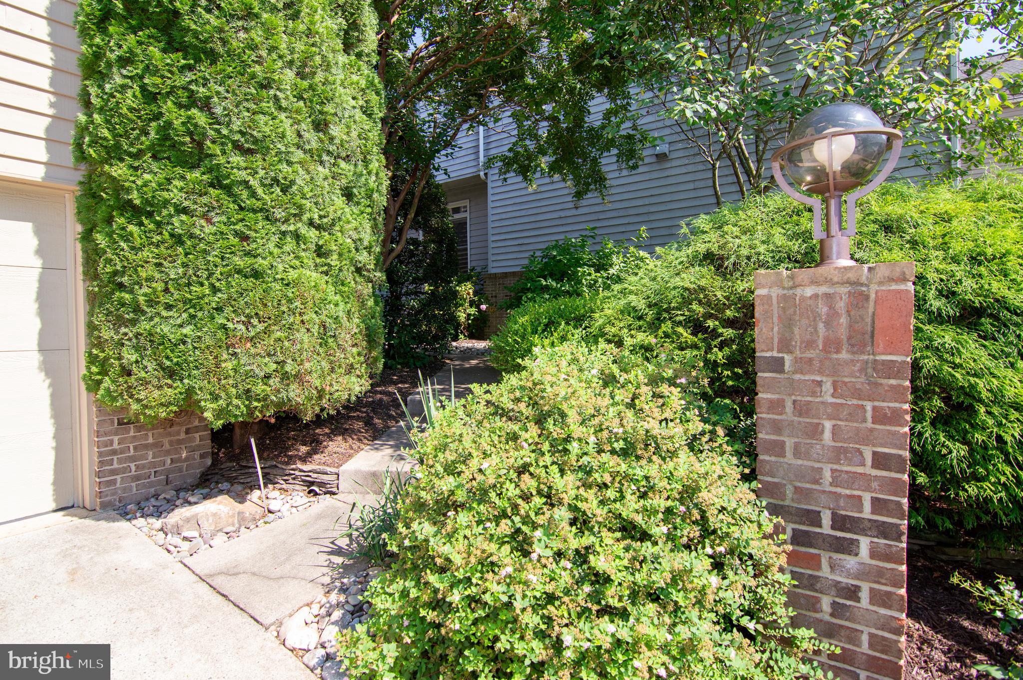 2007 Beacon Place Reston, VA 20191 - Photo 6 of 73 Exterior