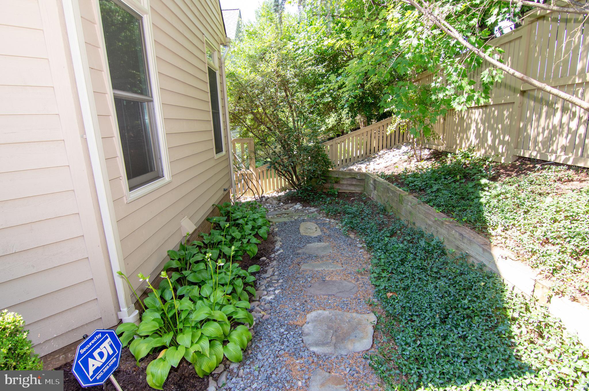 2007 Beacon Place Reston, VA 20191 - Photo 72 of 73 Exterior