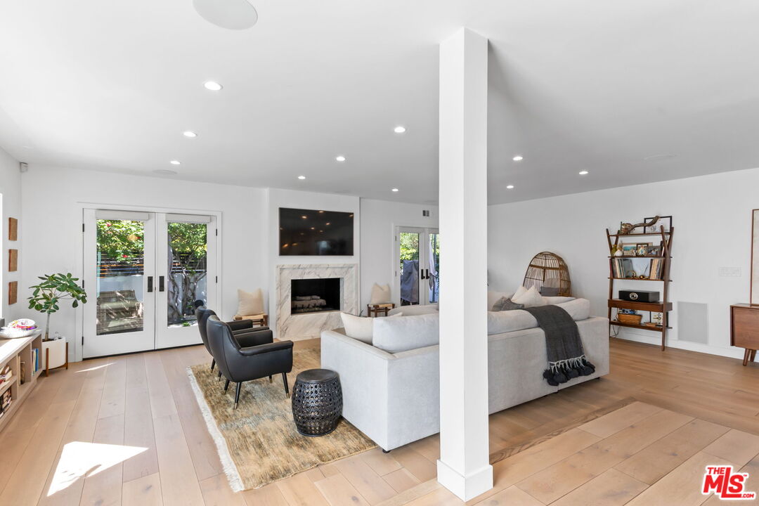 4606 Roma Court Marina del Rey, CA 90292 - Photo 9 of 68