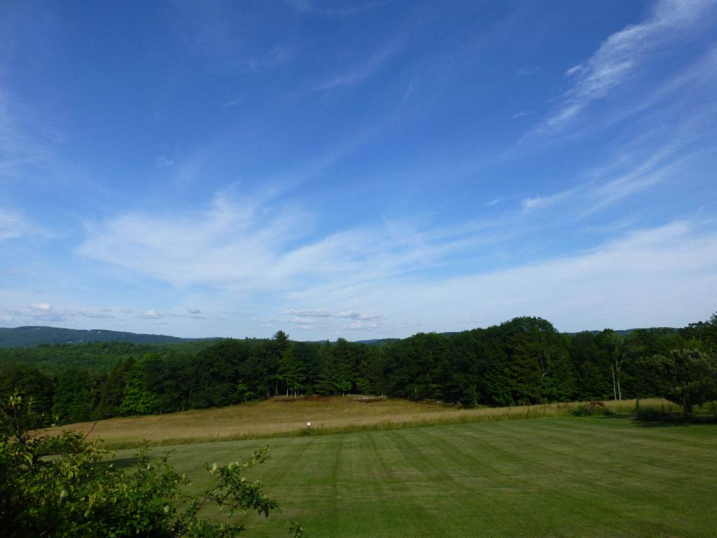 404 Kipling Road Dummerston, VT 05301 - Photo 3 of 28