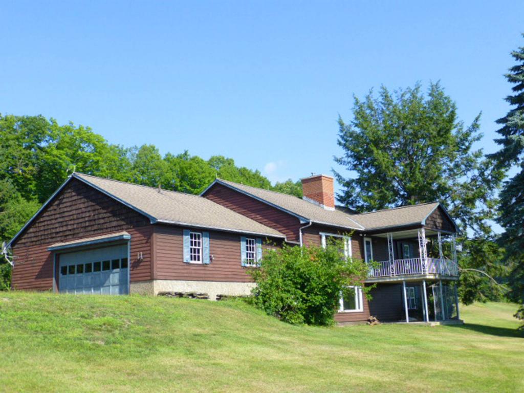 404 Kipling Road Dummerston, VT 05301 - Photo 5 of 28