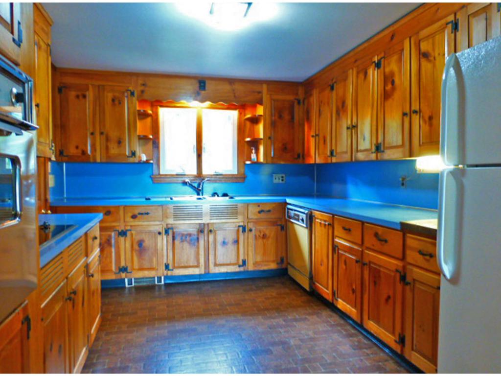 404 Kipling Road Dummerston, VT 05301 - Photo 8 of 28