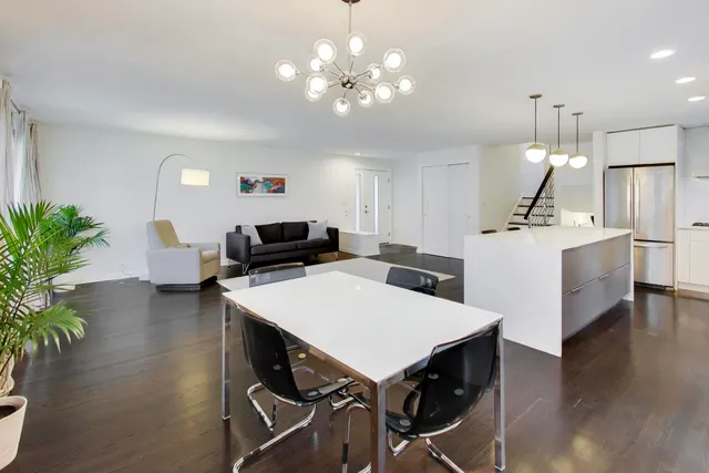 $899,900 | 560 Drexel Avenue, Glencoe, IL 60022