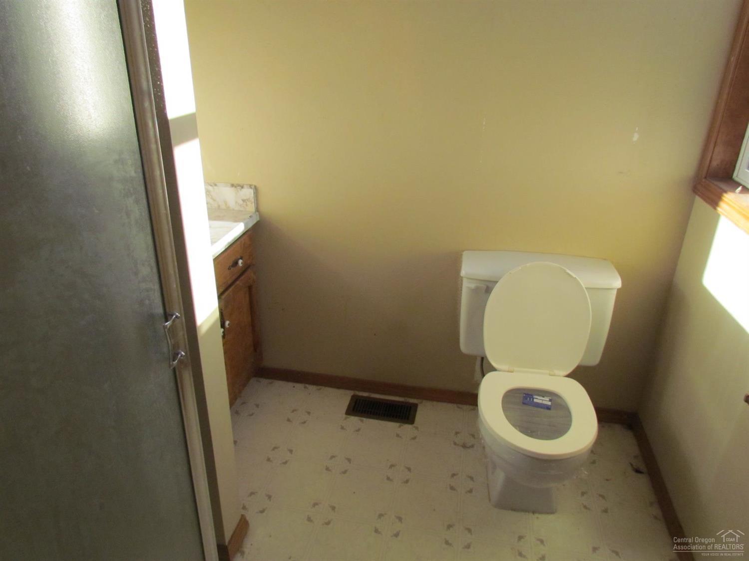 62484 Eagle Road Bend, OR 97701 - Photo 10 of 18 Gallery Image 10