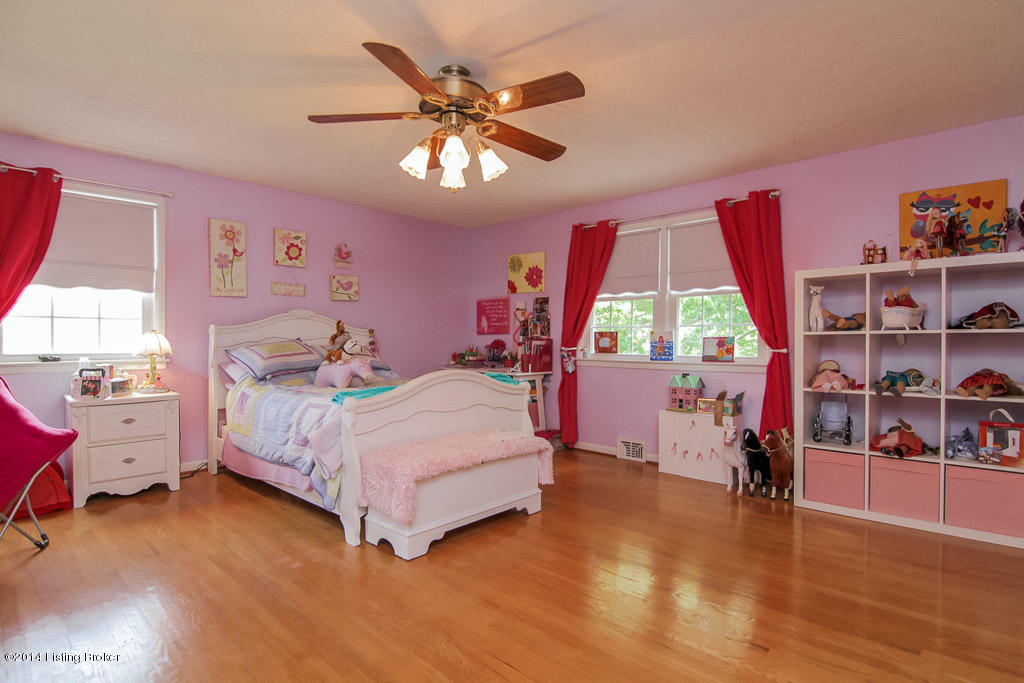 6413 Ridge Cliff Road Louisville, KY 40228 - Photo 32 of 50 0002