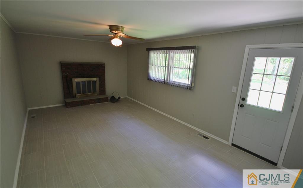 24 Alexander Road East Brunswick, NJ 08816 - Photo 9 of 23 Gallery Image 9