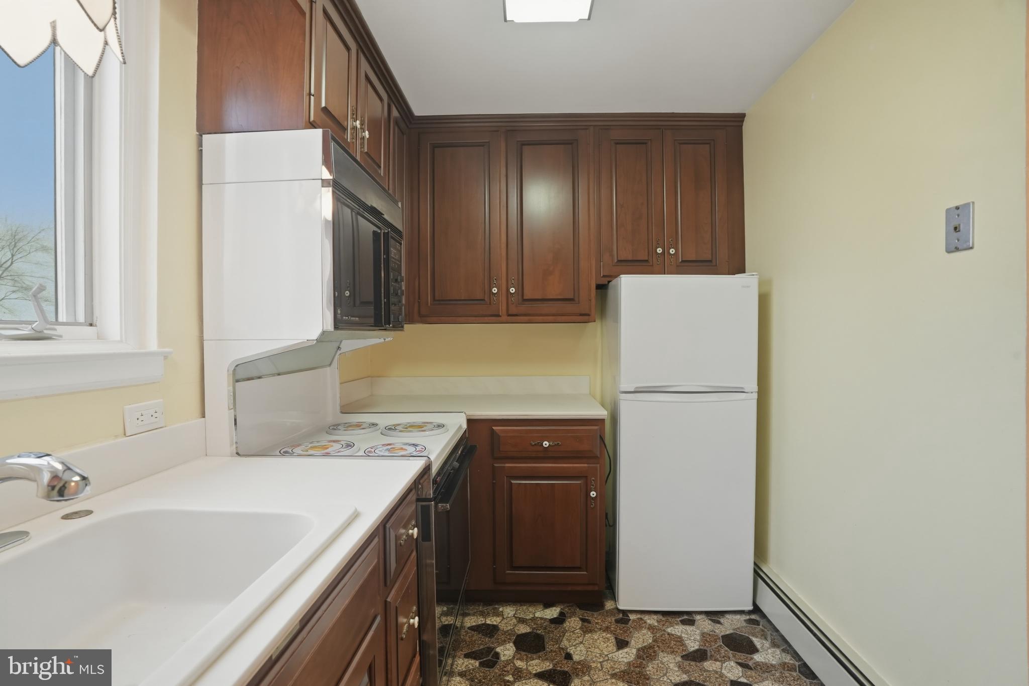 125 Rutledge Avenue Folsom, PA 19033 - Photo 34 of 44 Gallery Image 34