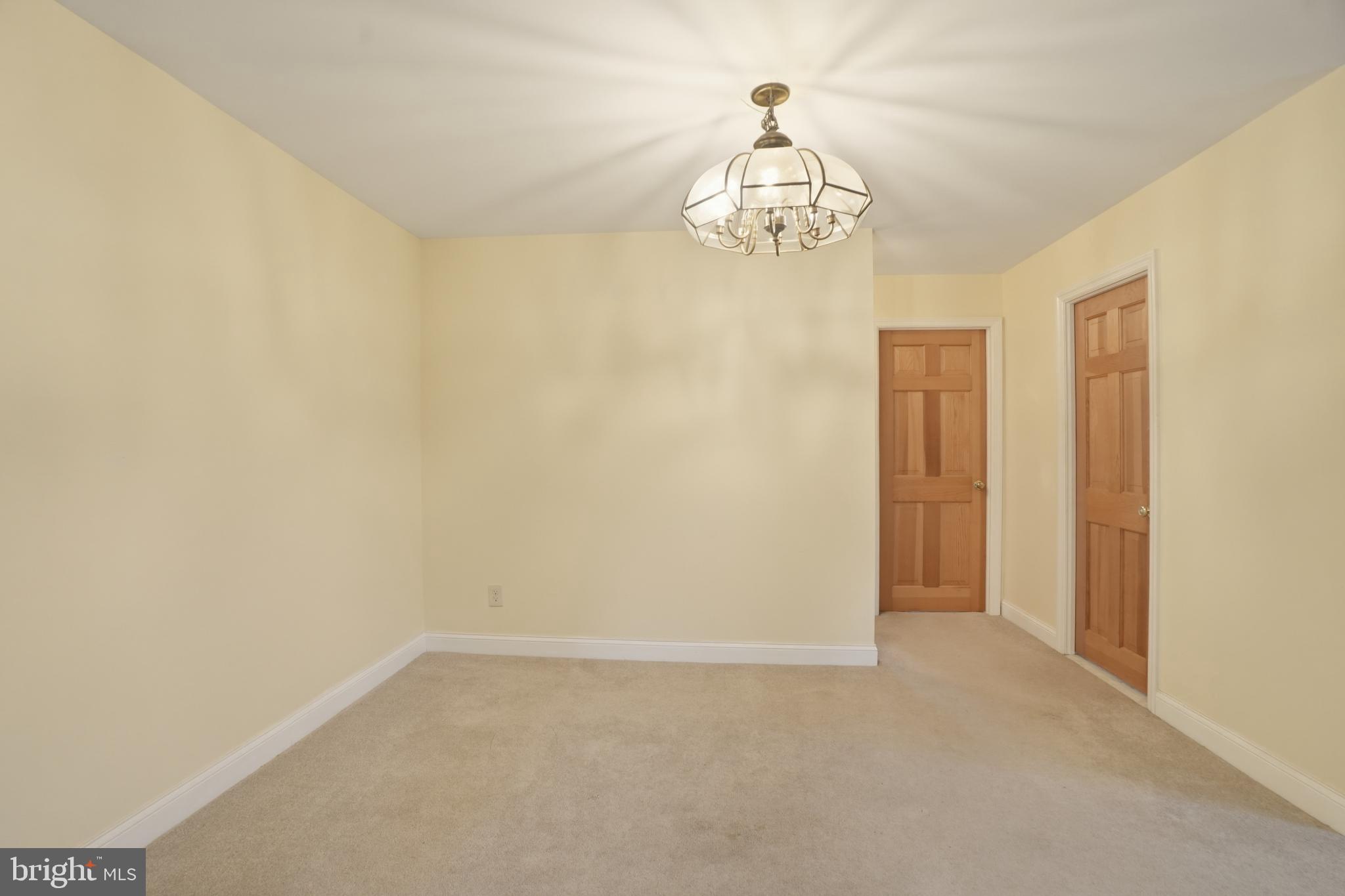 125 Rutledge Avenue Folsom, PA 19033 - Photo 39 of 44 .