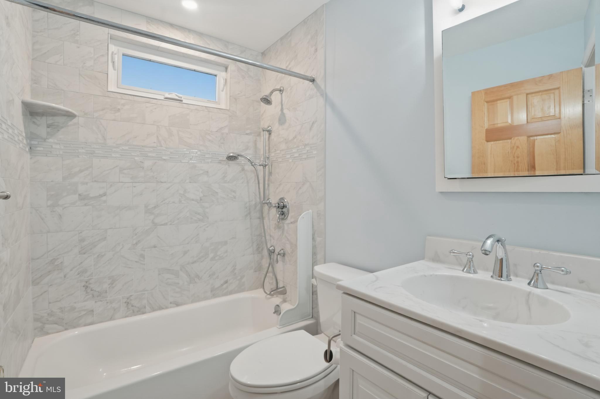 125 Rutledge Avenue Folsom, PA 19033 - Photo 8 of 44 Gallery Image 8