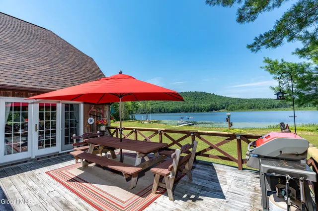 $995,000 | 679 Valentine Pond Road, Horicon, NY 12860