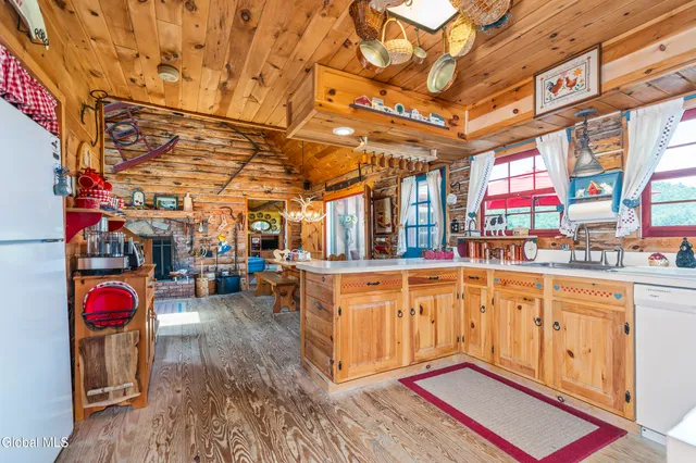 $995,000 | 679 Valentine Pond Road, Horicon, NY 12860