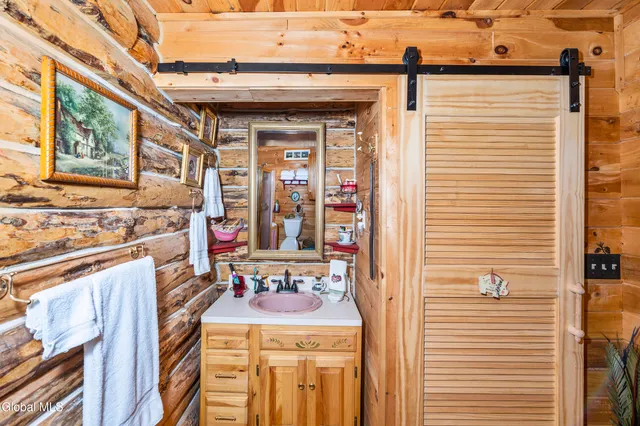 $995,000 | 679 Valentine Pond Road, Horicon, NY 12860