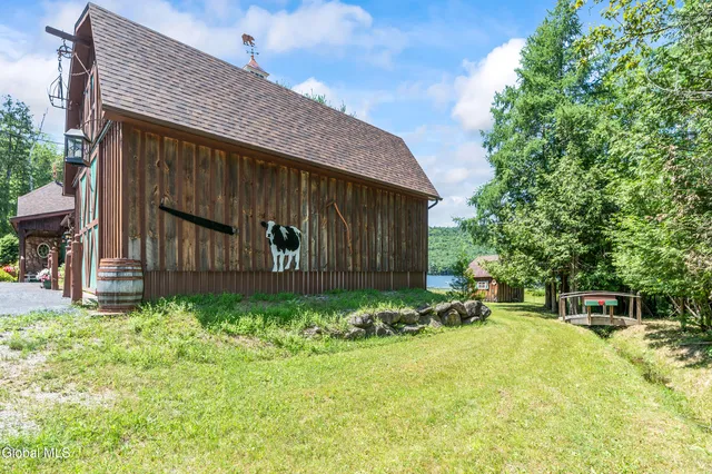 $995,000 | 679 Valentine Pond Road, Horicon, NY 12860