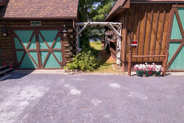 $995,000 | 679 Valentine Pond Road, Horicon, NY 12860