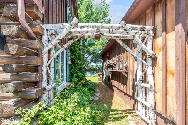 $995,000 | 679 Valentine Pond Road, Horicon, NY 12860