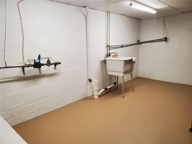 a view of a room with an empty space