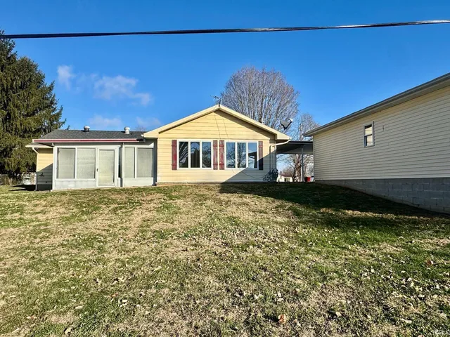 $189,900 | 801 South 4th Street, Orleans, IN 47452