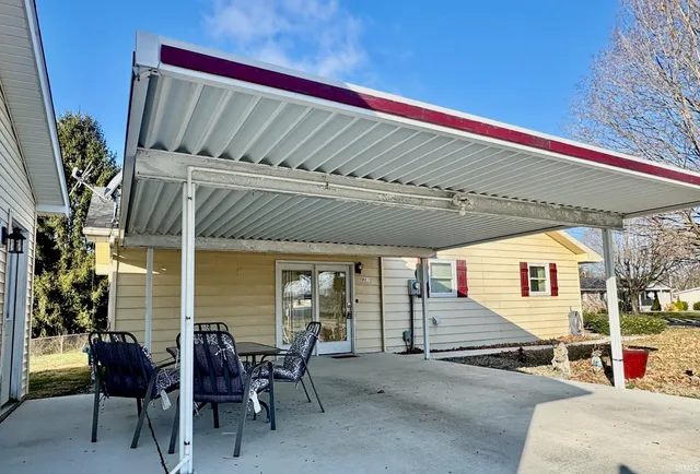 $189,900 | 801 South 4th Street, Orleans, IN 47452