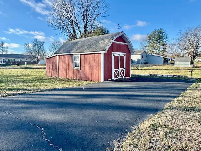 $189,900 | 801 South 4th Street, Orleans, IN 47452