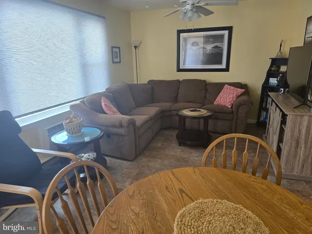 $395,000 | 1203 7 East Beach Avenue, Unit 8, Brigantine, NJ 08203