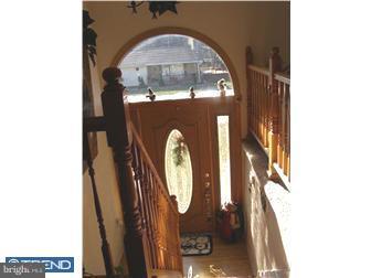18 Lafayette Road Pennsville, NJ 08070 - Photo 2 of 12 Foyer