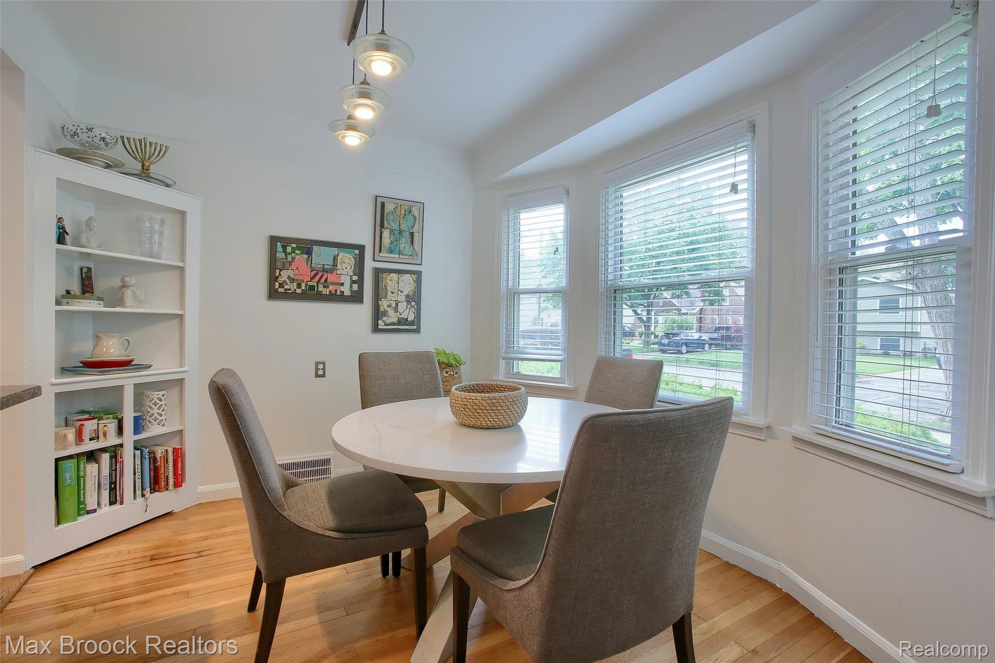 1674 Harvard Road Berkley, MI 48072 - Photo 10 of 30 10-Breakfast-Nook.jpg