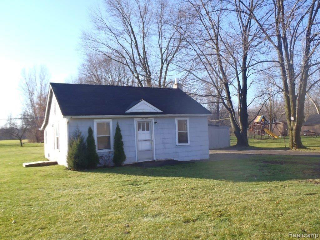 46941 Ecorse Road Belleville, MI 48111 - Photo 1 of 9 11-22-2011_KEN 190.JPG