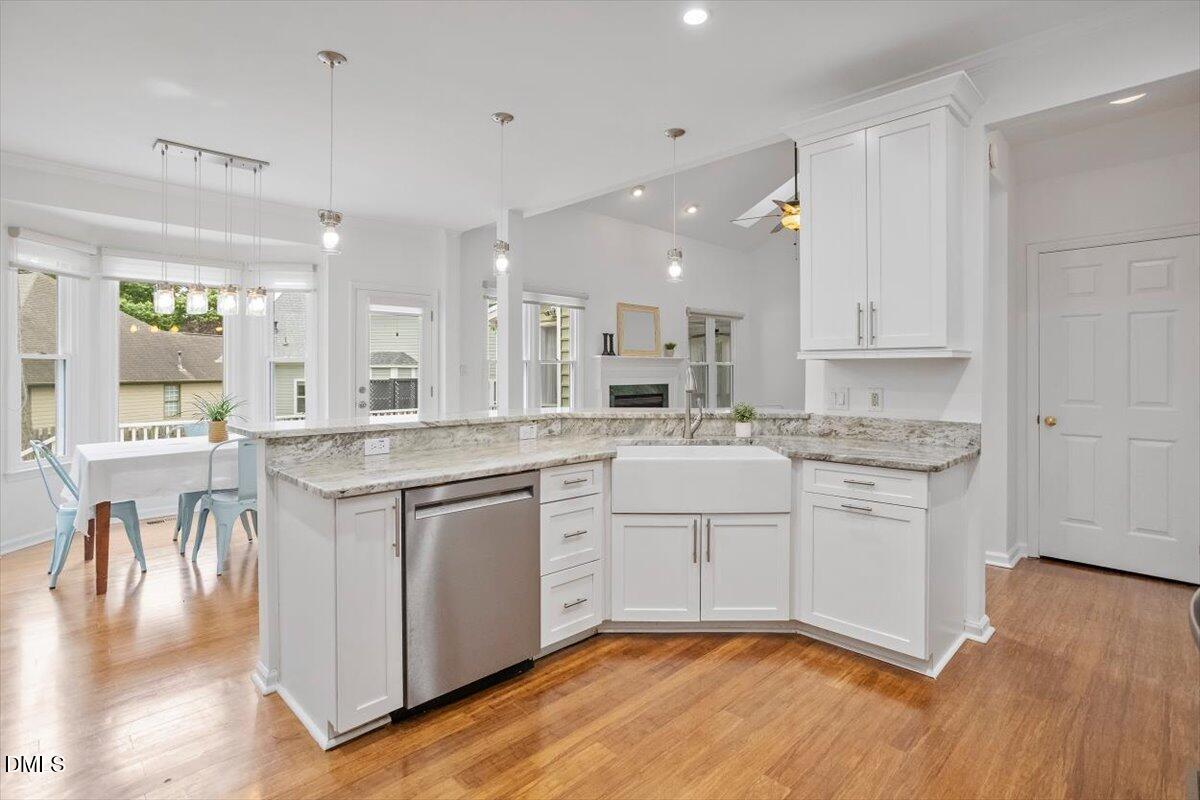 12213 Amoretto Way Raleigh, NC 27613 - Photo 4 of 36 Gallery Image 4