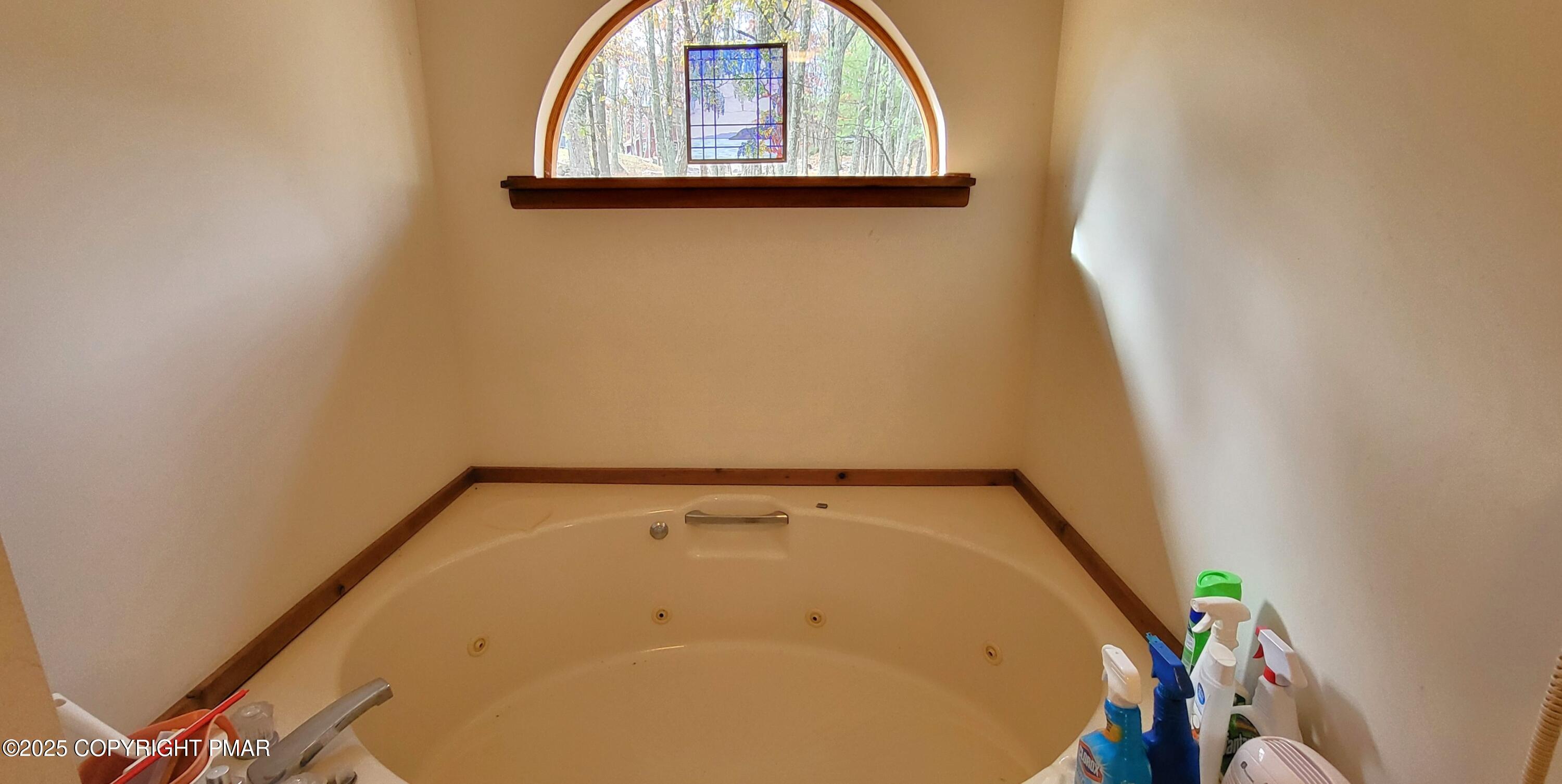 130 Bellingham Drive Bushkill, PA 18324 - Photo 23 of 65 20251029_124059